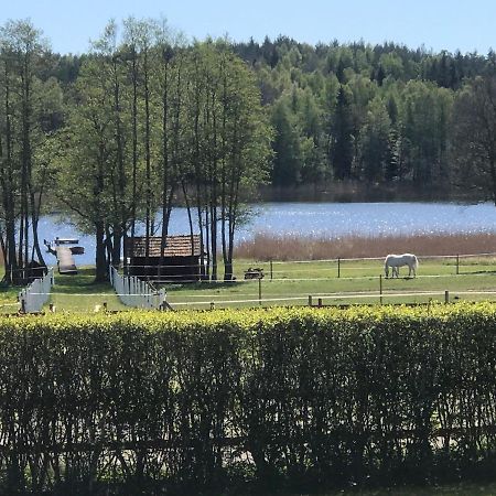 Nice Holiday House At Horse Farm With Lake And Sauna Holo  Zewnętrze zdjęcie